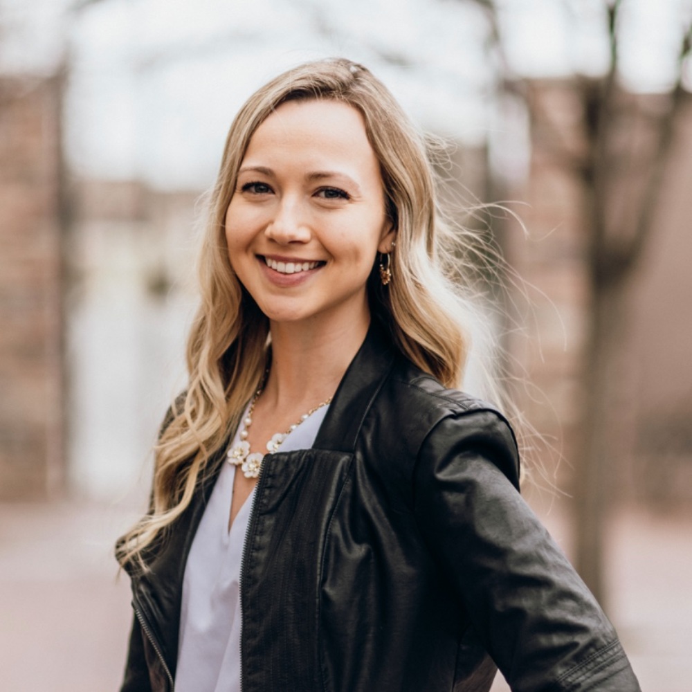 Meet your Posher, Olivia